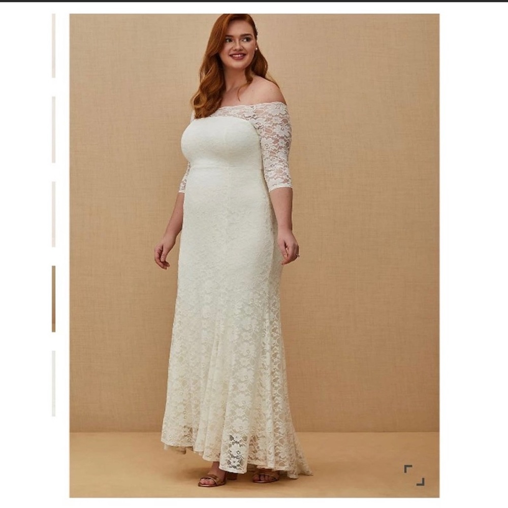 Torrid Ivory Lace Off Shoulder Fit & Flare Train Scalloped Hem Wedding Dress